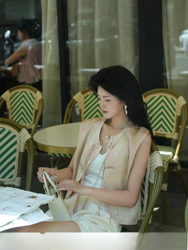 

New Chinese Sle Women's Vest Summer Lightweight Tassel Trim Embroidery Patchwork Loose Fit round Ne Single Button Closure