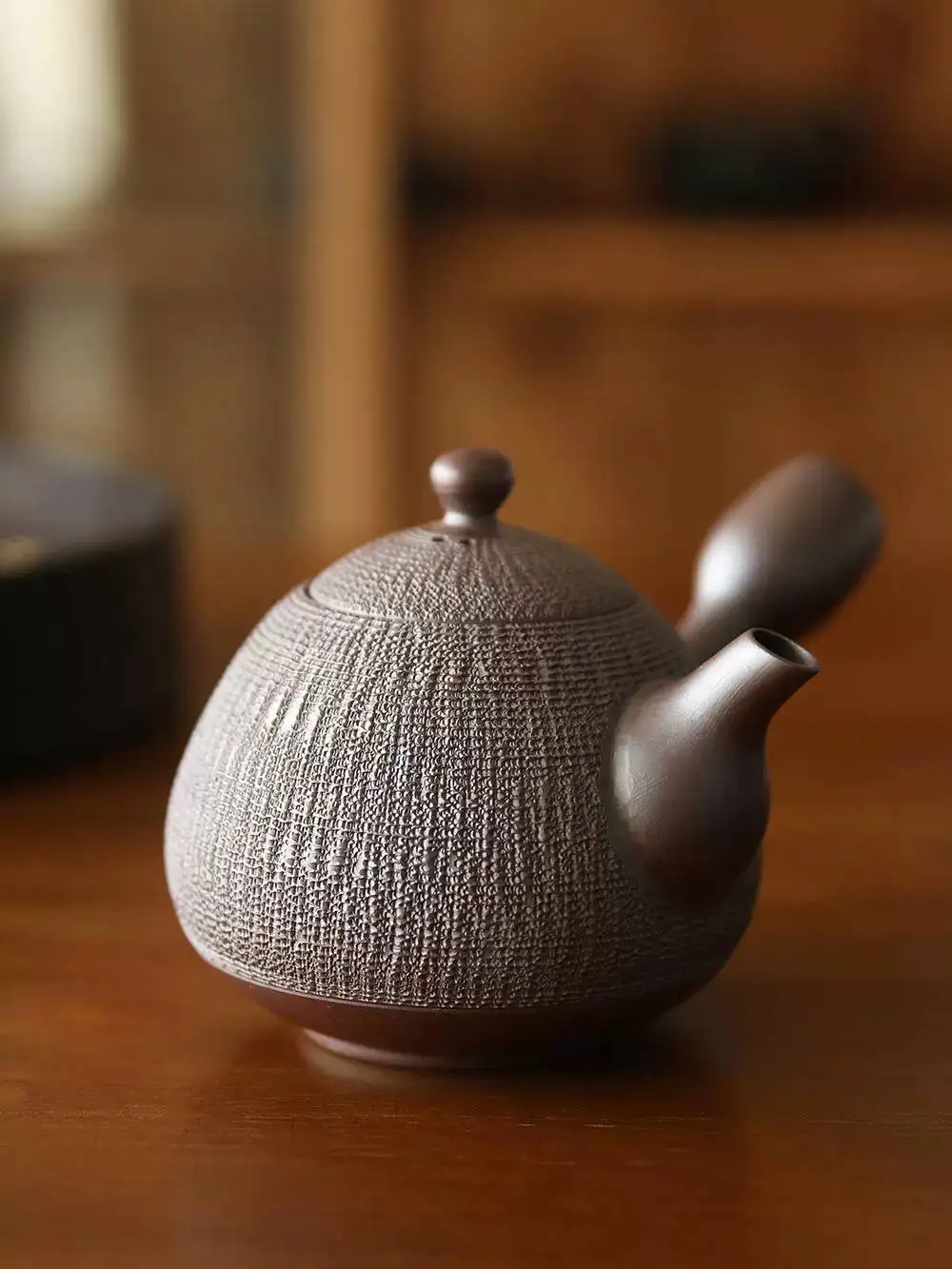 Wooden Box Packaging, Japanese Imported Wanku-Yaki Handmade Teapot With Knife-Patterned Eggplant-Shaped Horizontal Handle,