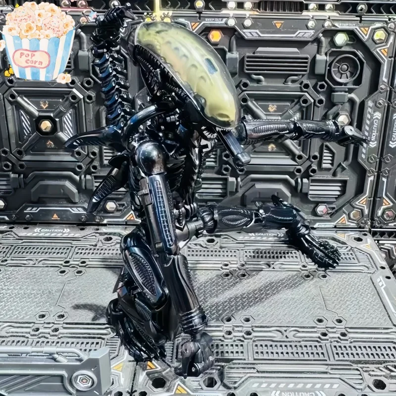 

Genuine 52toys Beast Box Alien 2.0 Ib-13 Xenomorph Transformable Toy Alien Figure Movable Model Figurine Handmade Ornament Gift