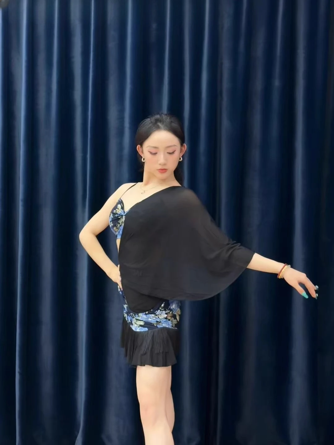 Damski strój do tańca latynoamerykańskiego z Wielkiej Brytanii, dwuczęściowy zestaw treningowy, profesjonalny strój do ćwiczeń, kostiumy do tańca towarzyskiego.