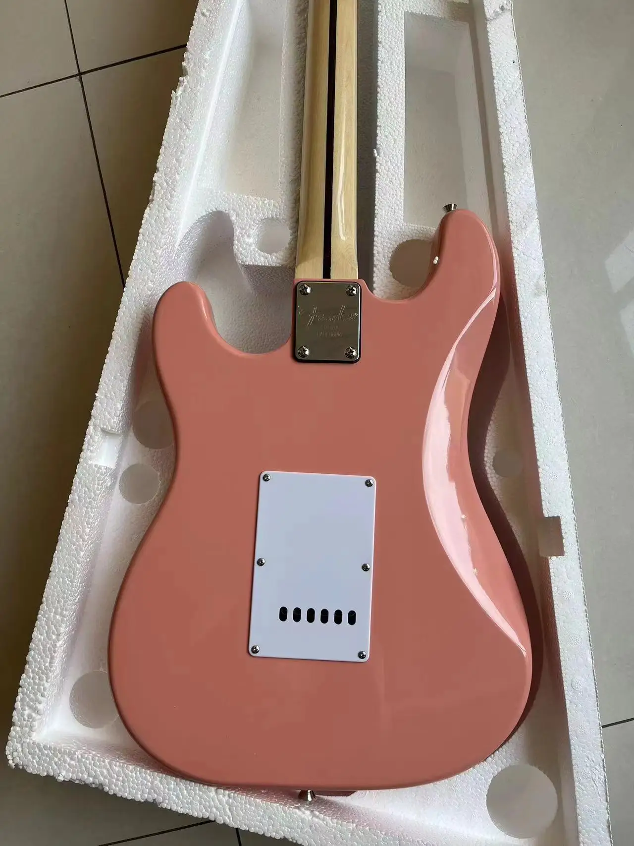 Send in 5 days stratocaste-r custom body 6 string  Electric Guitar in stock FARDFHHJ