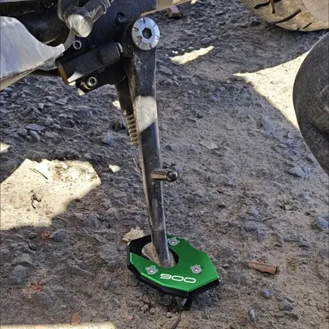 कावासाकी Z900 Z900RS Z900SE Z 900 RS SE 2017-2023 मोटरसाइकिल सीएनसी किकस्टैंड फुट साइड स्टैंड एक्सटेंशन पैड सपोर्ट प्लेट के लिए फिट 8 best sales कावासाकी जीपीजेड 900 आर - №2