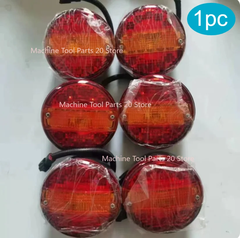 luce-posteriore-per-escavatore-e-pala-gommata-hyundai-130w-5-210w-5-200-5-740-7