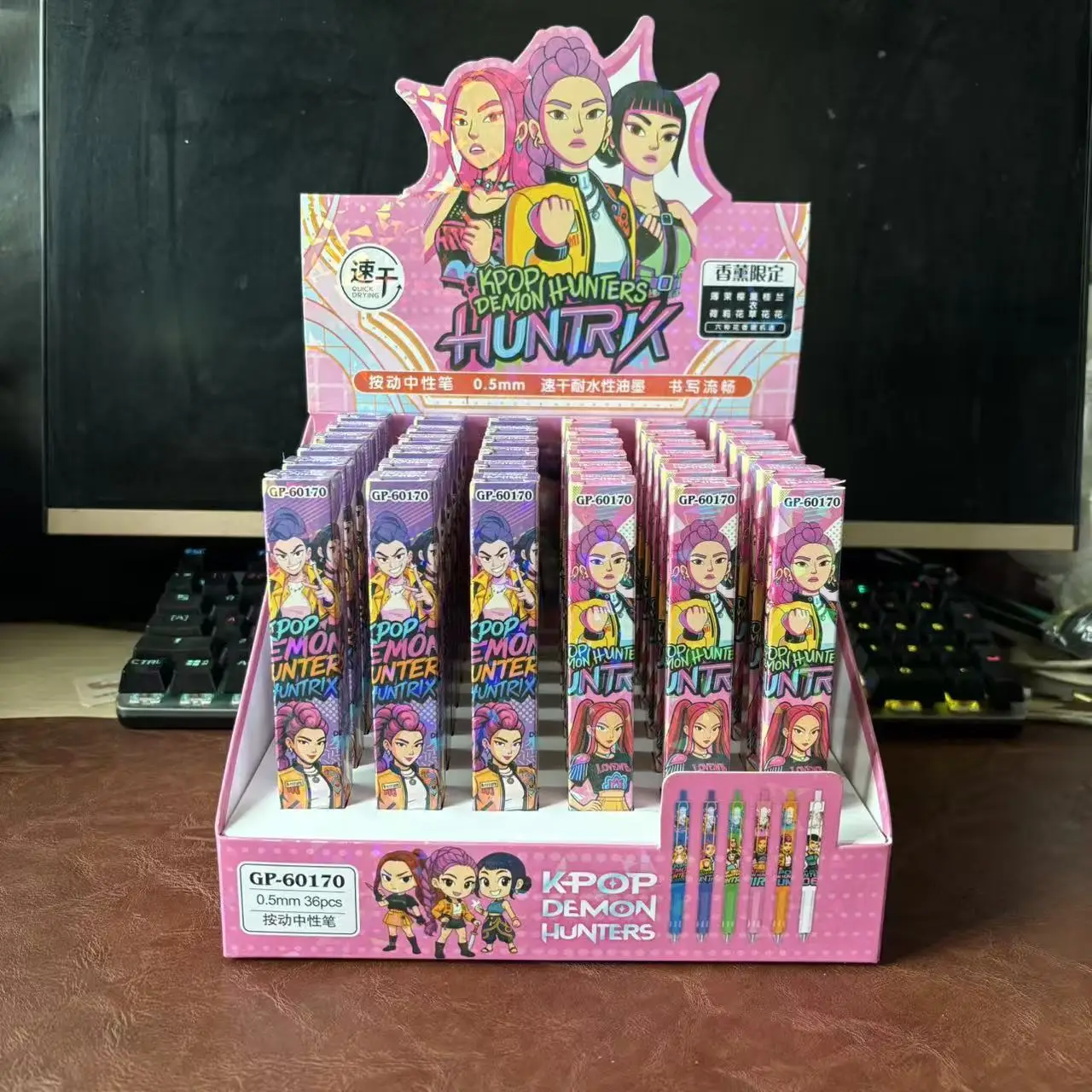 

6PCS Kpop Demon Hunters Blind Box Pens, 0.5mm Metal Ballpoint Writing Set, Cute Stationery Gift for Kids, Teens & Kpop Fans