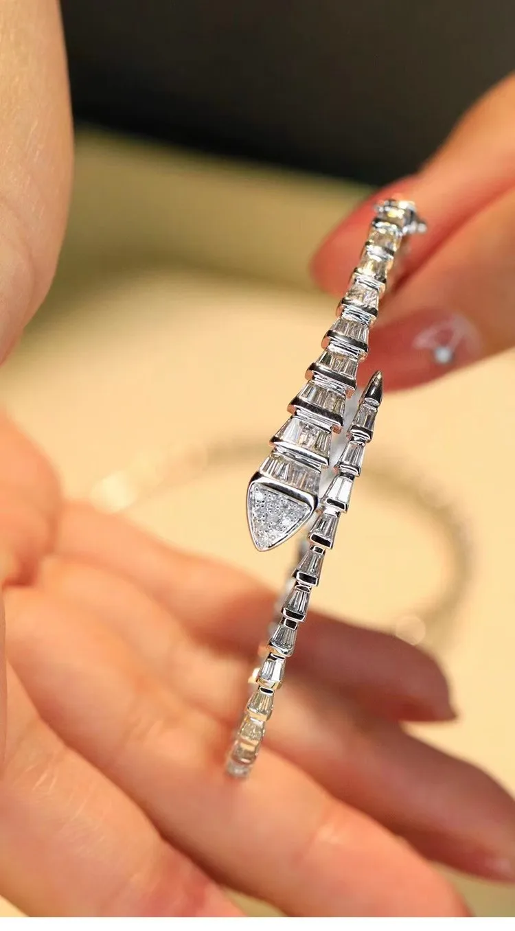 S925 Sterling Silber Armband mit Diamanten, Schlangenknochen-Design, Luxuriöses Nischenarmband mit Schlangenkopf-Verschluss für Damen – Detail 7