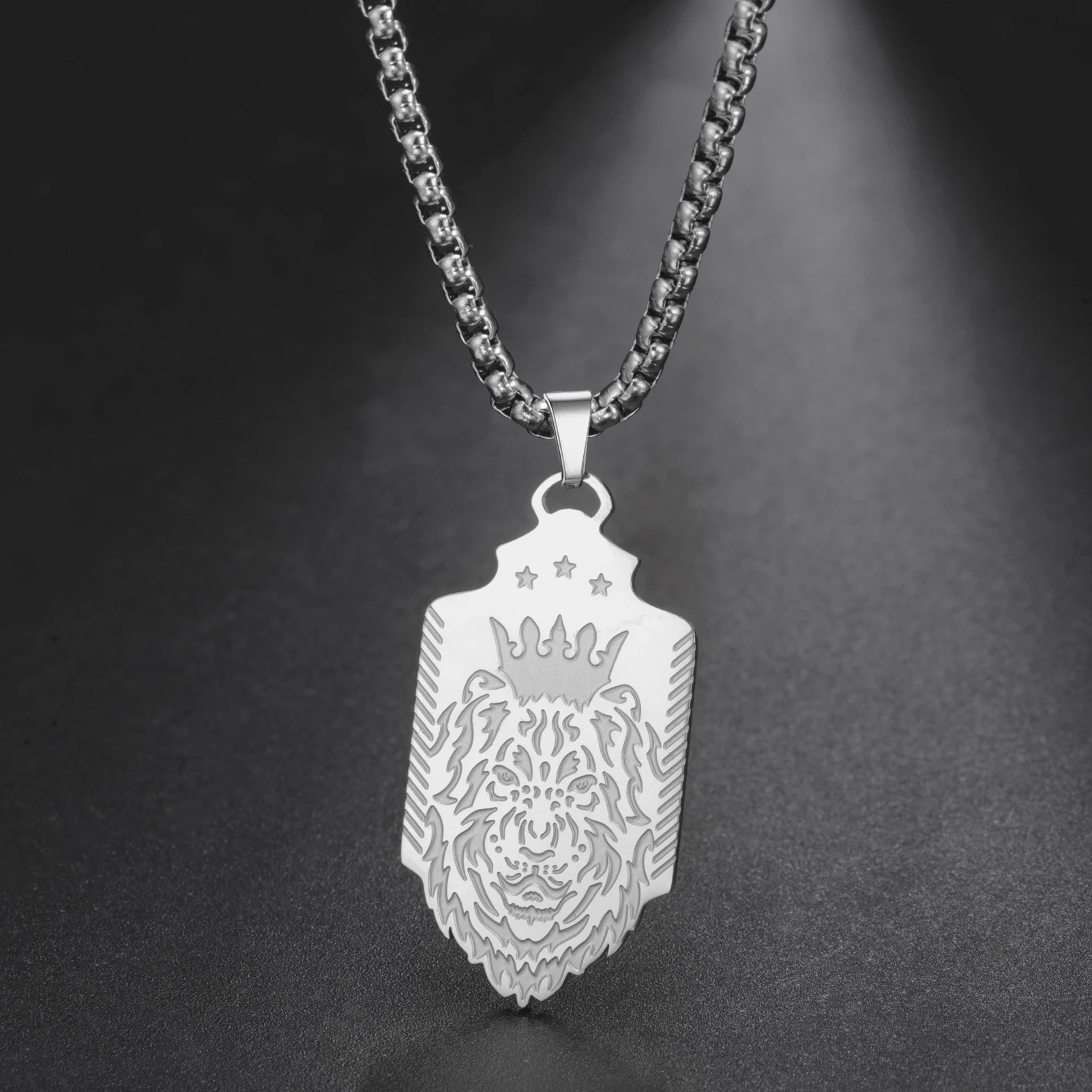 LIKGREAT Crown Lion Necklace Stainless Steel Royal King Jewelry Gift for Men Him Gothic Hip Hop Protective Talisman Wholesale