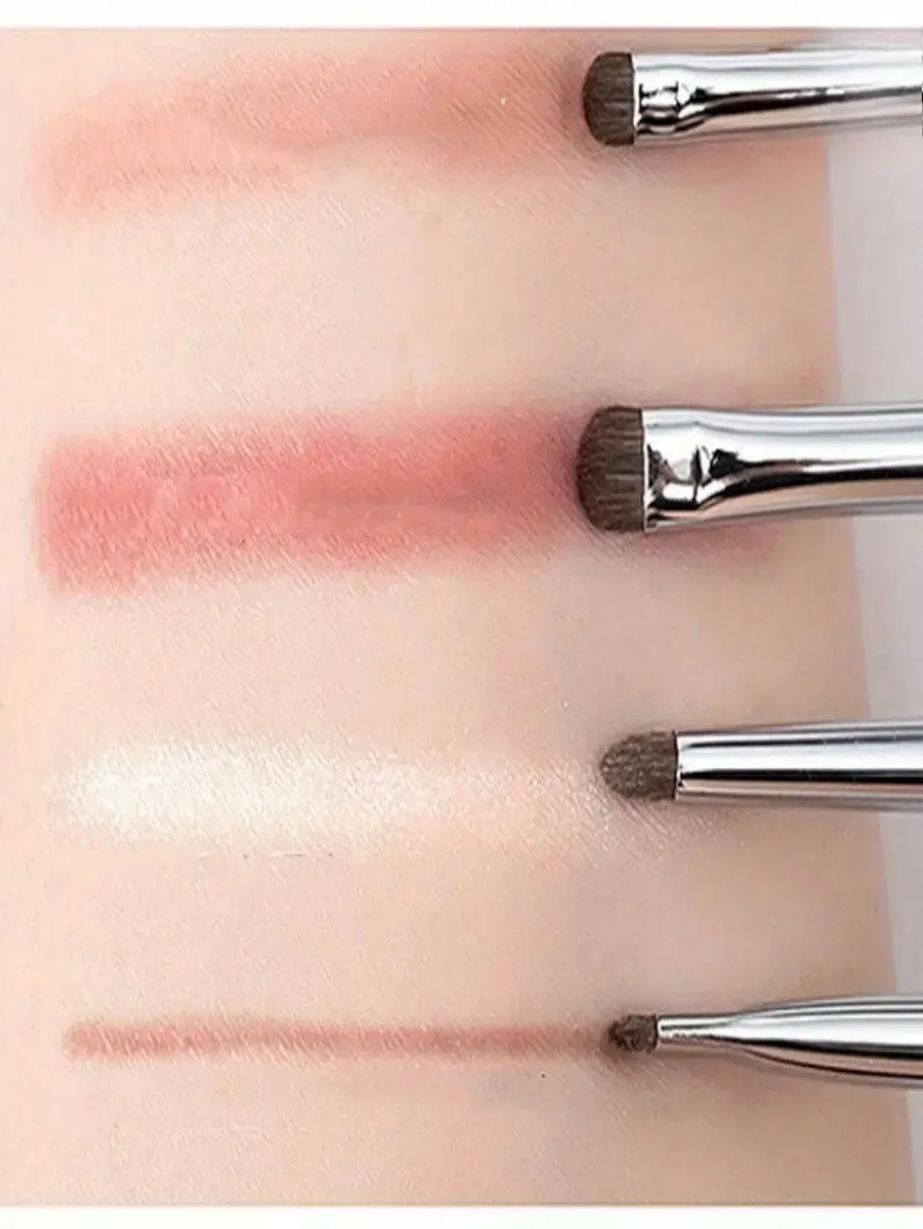 アイメイクアップ4点セット、柔らかい合成ブラシ、アイシャドウブラシ、リンクルブラシ、オブリークを含むミックスやディテールに適しています。