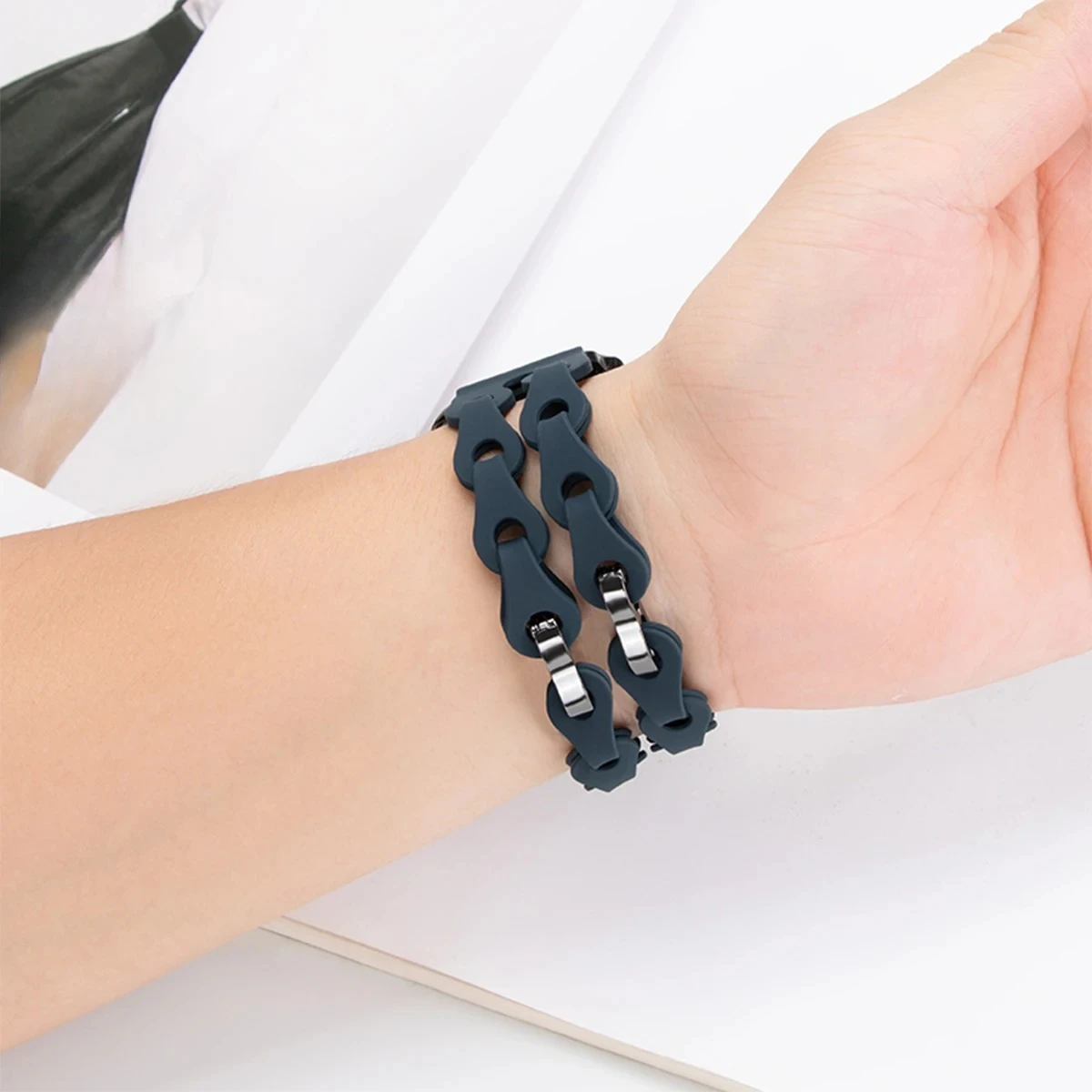 Silicone Strap for Samsung Galaxy Watch 9/8 40/44mm 8Classic 46mm Women Chain Bracelet for Galaxy Ultra 2026/2025 47mm Ultra2