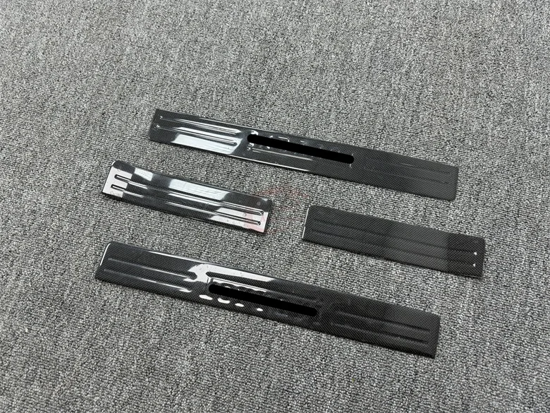 

High Quality OEM Style Dry Carbon Fiber Welcome Threshold for FUV Welcome Plate