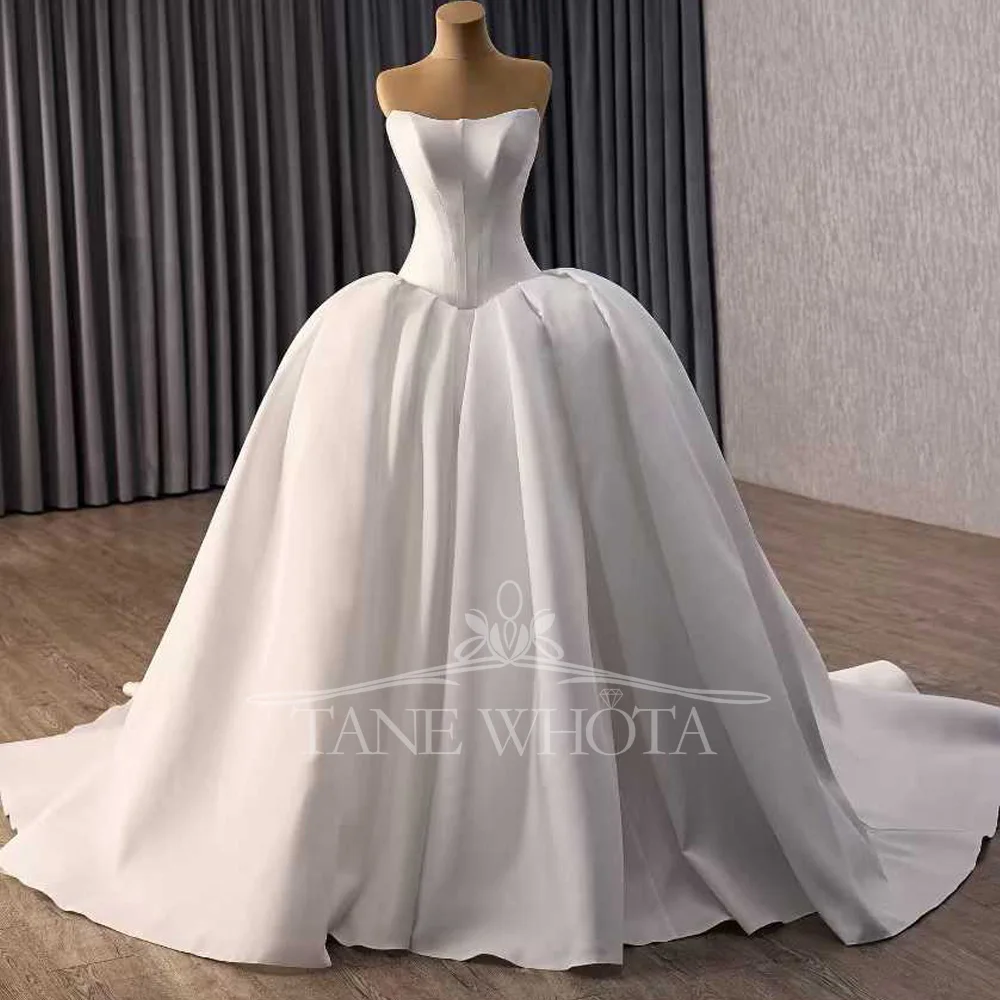 

Luxury Sweetheart Sleeveless Lace-Up Back Ball Gown Wedding Dress Sheath Customized Bridal Gown