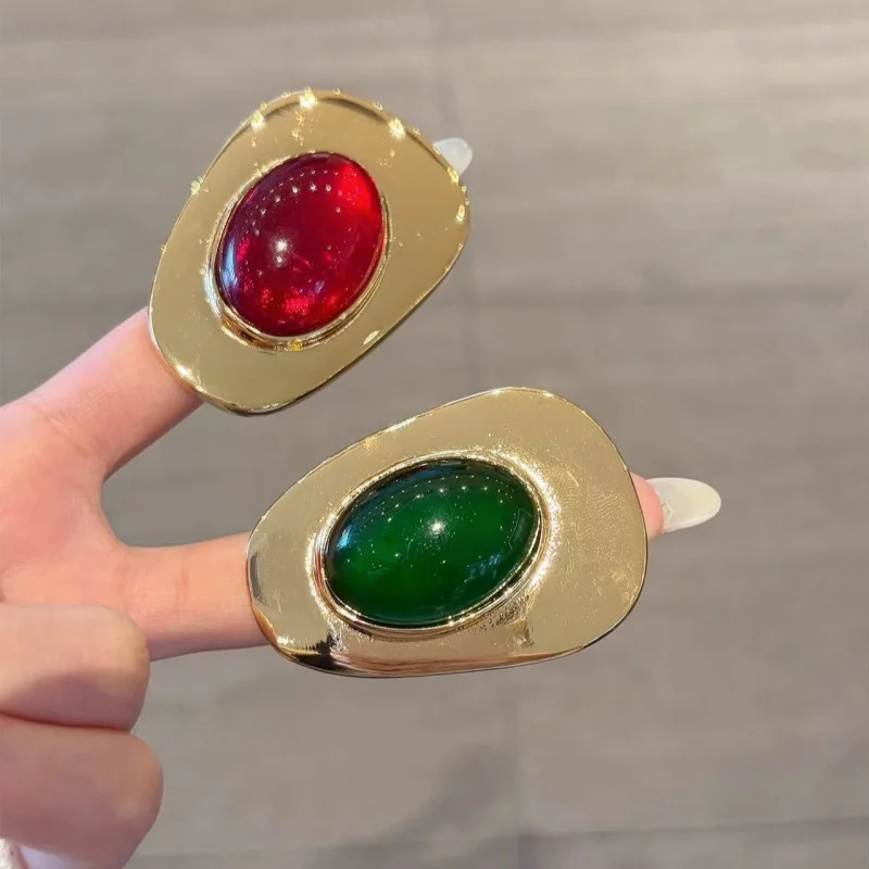 

2026 New Metal Ring for Women Unique Design Red Green Sapphire Open Finger Ring Luxury Jewelry High-End Daily Versatile Accessor