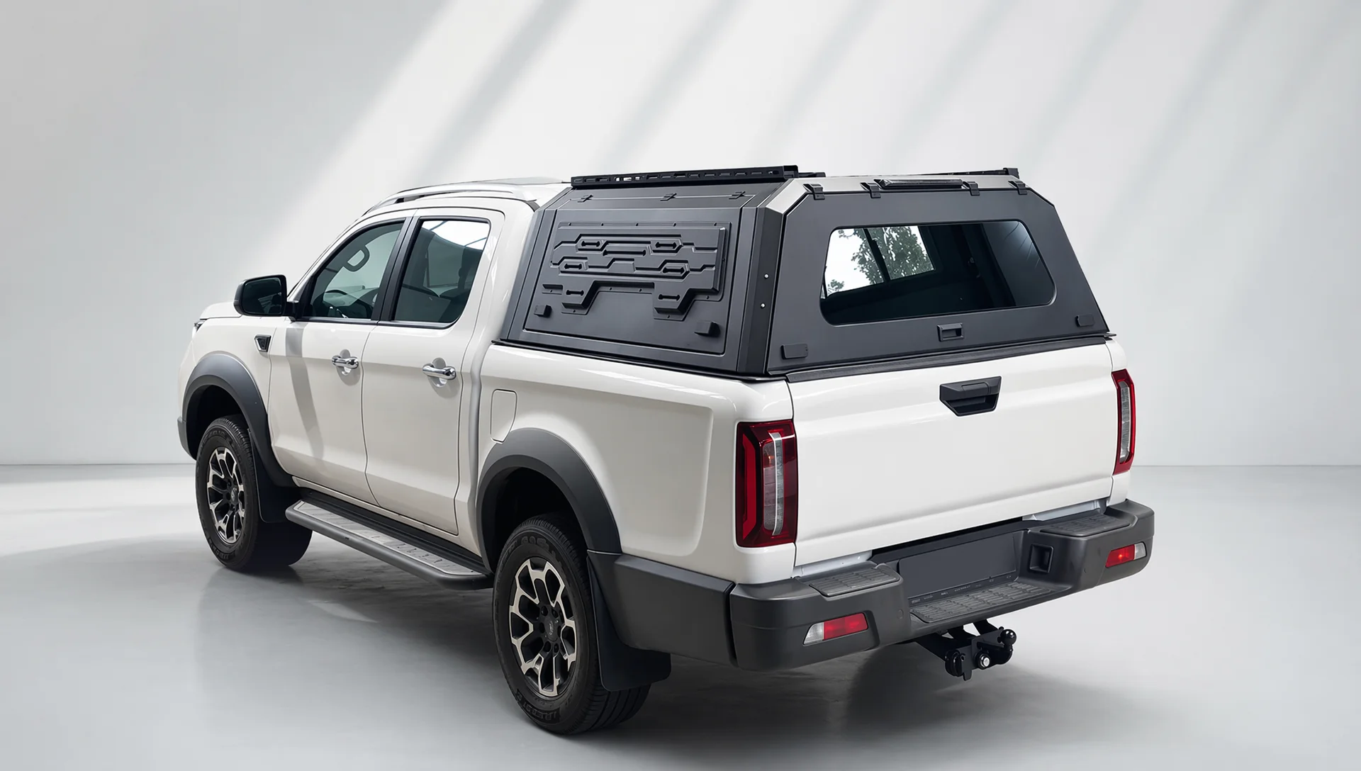 Hardtop Camper Shell for Jeep Gladiator 5ft Bed with Removable Side Windows