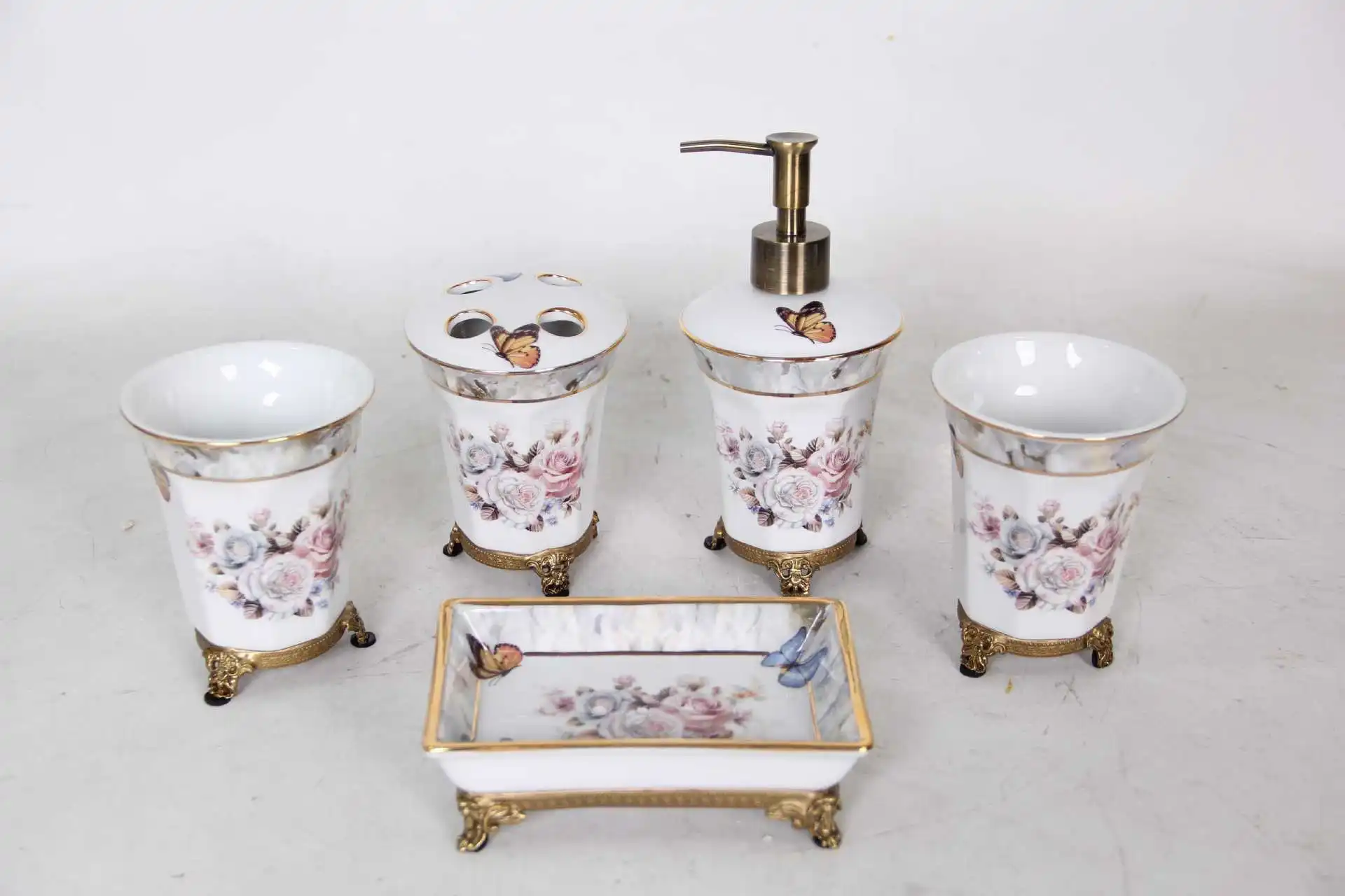 ceramics bathroom set for High-end club Hotel bathroom combination supplies bathroom supplies set wash set