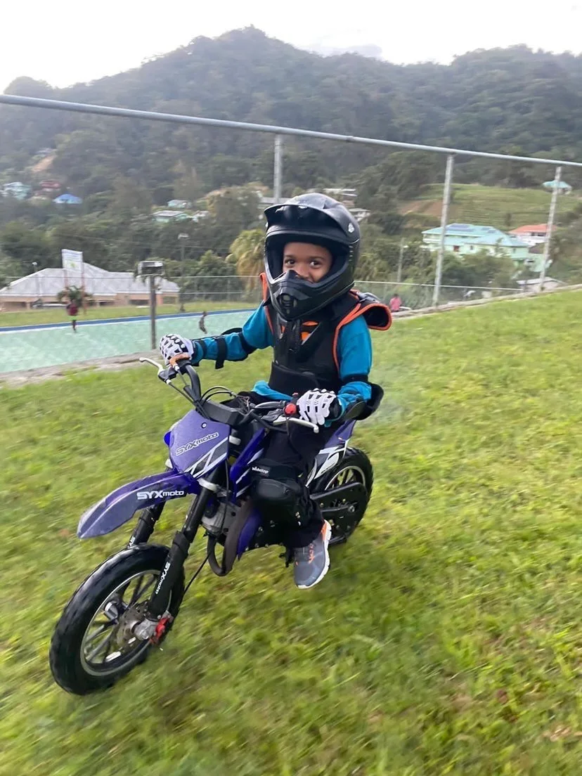 Children's Mini Shock Absorber Off-Road Motorcycle, 2-Stroke 49CC,Mountain Gas Motorcycle, Dual Disc Brakes Multiple colors