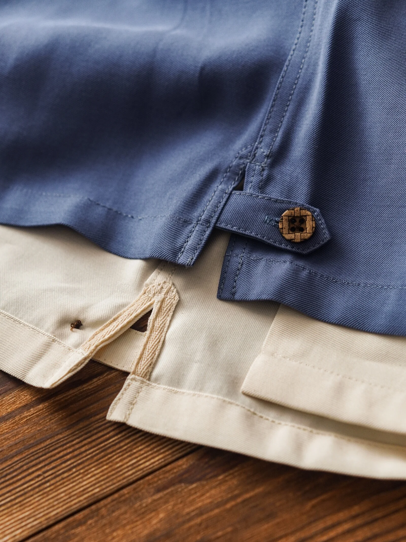 

Hawaiian Embroidered Silk ort Sve Cuba Collar irt Moisture Permeable Breathable Summer Youth Faion Retro Japanese Sle