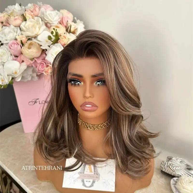 

Синтетический парик с предварительно проработанной линией роста волос 13x4, свободная часть, омбре, блонд с коричневыми прядями, с эффектом натуральных волос, короткий волнистый боб