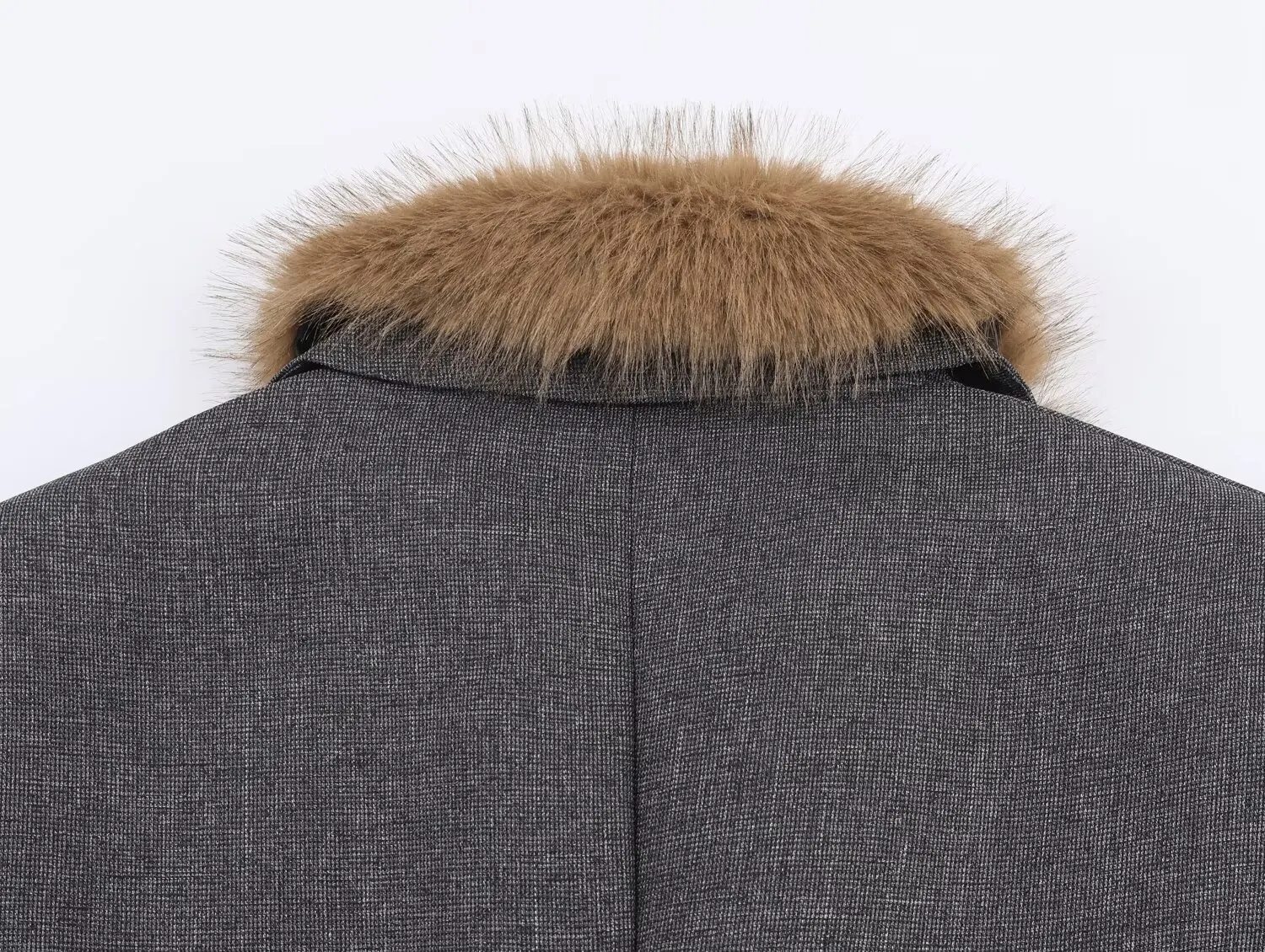 ملابس نسائية جديدة لعام 2025: سترة عصرية ذات ياقة ذات تأثير من الفرو الصناعي على الطراز الأوروبي والأمريكي #6