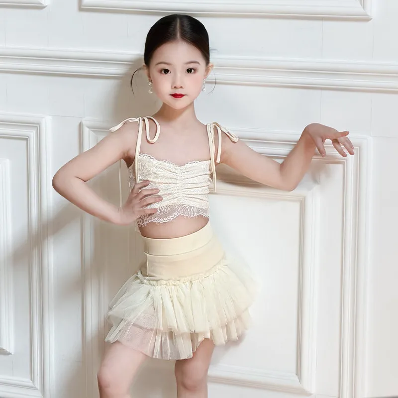 

Новые костюмы для выступлений по латиноамериканским танцам 2026 года для девочек: топы на бретельках, юбки с разрезами, одежда для тренировок, наряды для самбы и ча-ча-ча XH4544