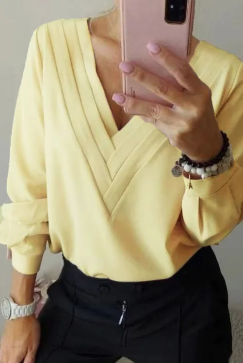 

Casual and elegant women's wear, elegant pure-colored triple V-neck long-sleeved shirt, suitable for spring and autumn, women's