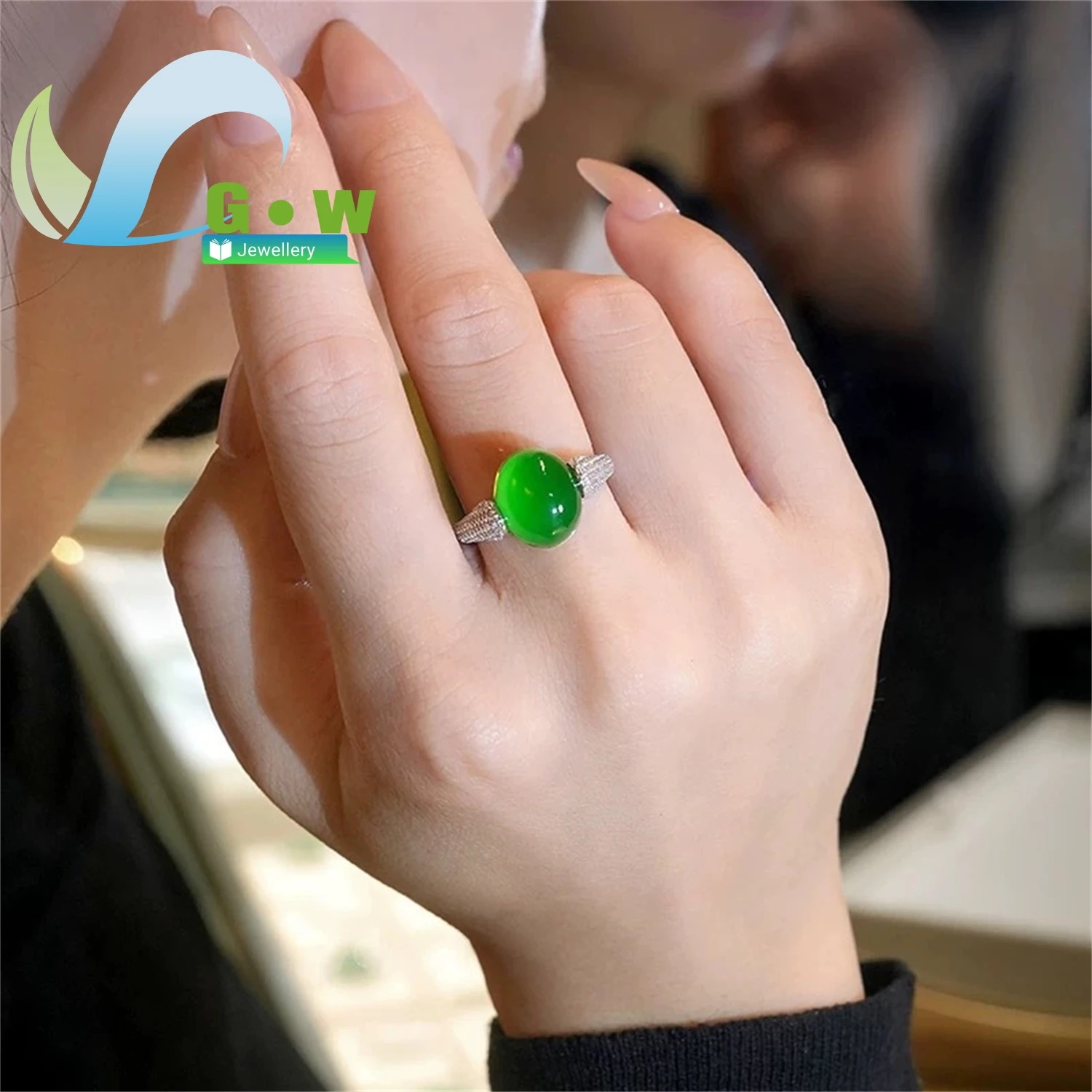 

Natural Chalcedony Ring Emerald Green Cabochon New Chinese Style 925 Silver Plated Adjustable Opened Band Jade Color Gemstone Je