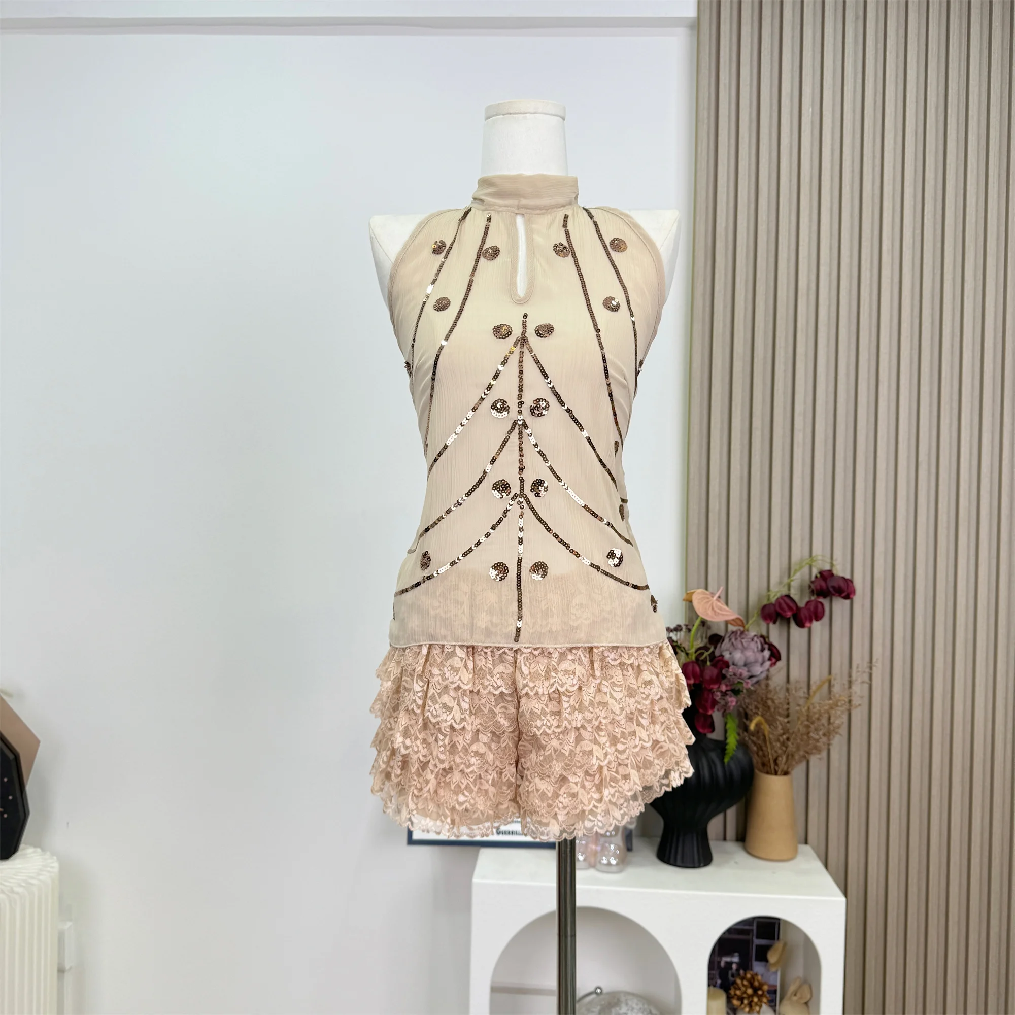 

Shiny Sequin Neck Hanging Sleeveless Top And Shorts Set Women's Summer Nylon Spandex Outfit Bright Milk Tea Color Vest Halter