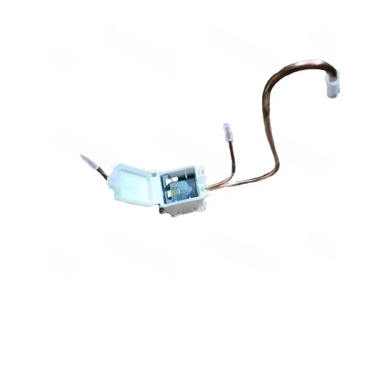 Соленоид встроенного холодильника 12 В KMV432 BDF-D11102-843 Соленоид встроенного холодильника 12 В KMV432 BDF-D11102-843