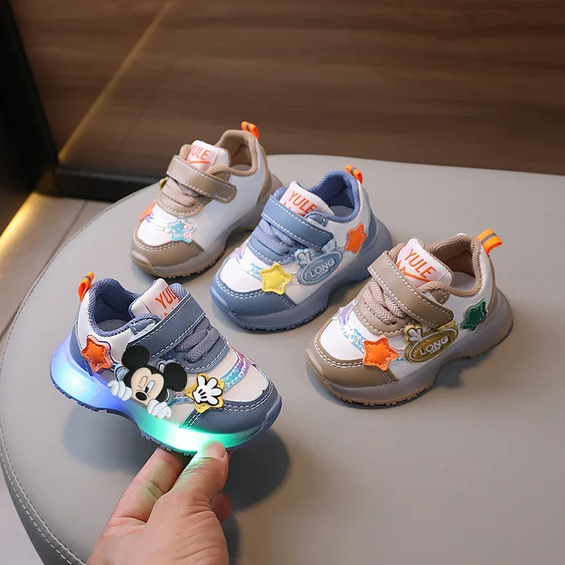 

Кроссовки для девочек с Микки Маусом, весенне-осенние новые детские первые ходунки с подсветкой, нескользящая обувь на мягкой подошве для мальчиков и малышей, повседневная обувь