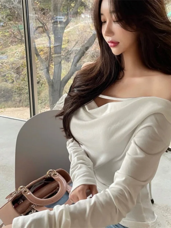 2024 Autumn/winter Korean Version New Slash Neck Off Shoulder Long Sleeve T-shirt Women Cinching Waist Solid Slim Top VKX6