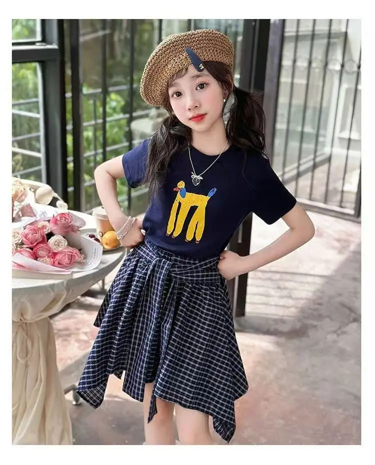 

Корейский летний комплект одежды для девочек: синяя футболка с мультяшным принтом + клетчатая асимметричная юбка, 2 предмета, для подростков 5-14 лет, модный детский наряд