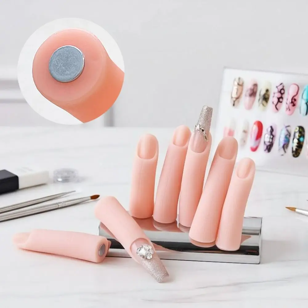 5Pcs/Set Silicone Fake Nail Art Finger Model Display Stand With Magnet Nail Art Practice Hand Nail Display Can Be Insert