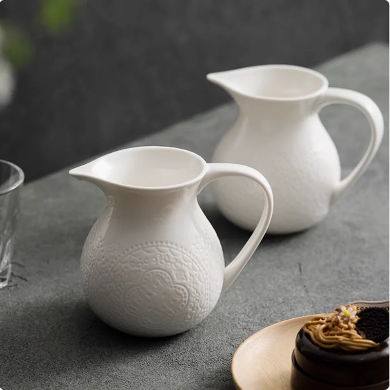 Creative Pure White Ceramic Coffee Small Milk Cup Pot Pot Steak Sauce Cup with Handle Size Sugar Jar Milk Spoon Beak Cup