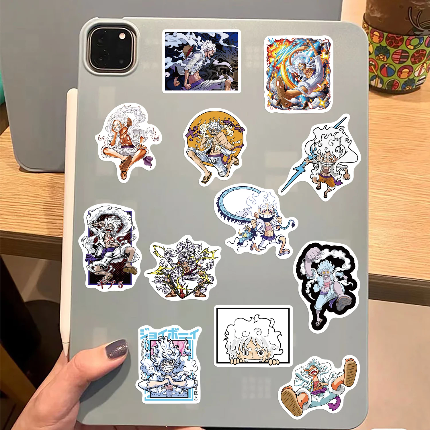 150PCS Japanese Anime One Piece Mixed Road Flying Stickers Graffiti DIY Notebook Notebook Mobile Phone Luggage Waterproof Kid To