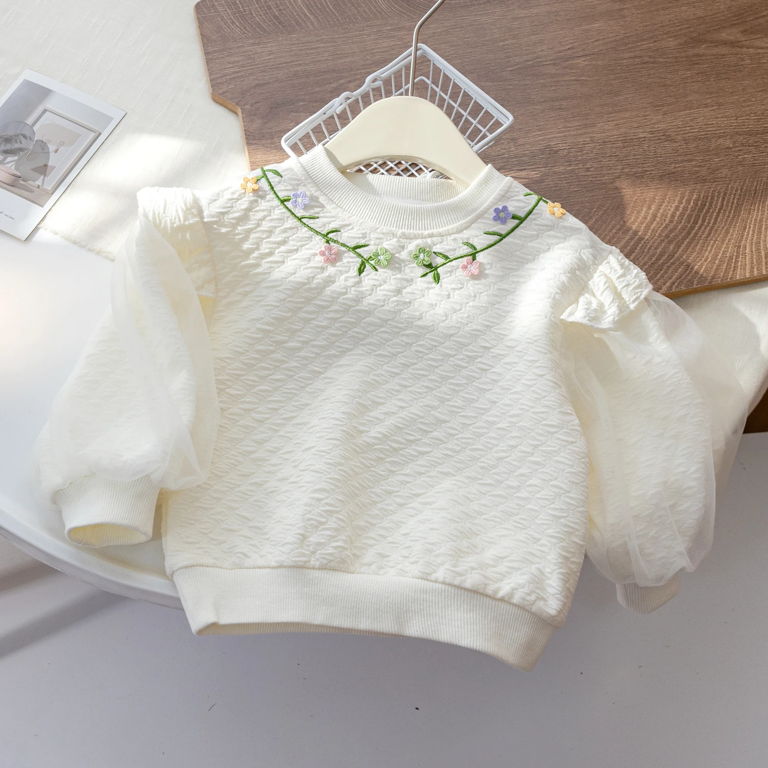 Sweatshirt for Girl Baby Fashion Floral Embroidery  Lace Sleeve Top 2023 Autumn New Korean Girls\' Pullover Tops 2-6 Years Old