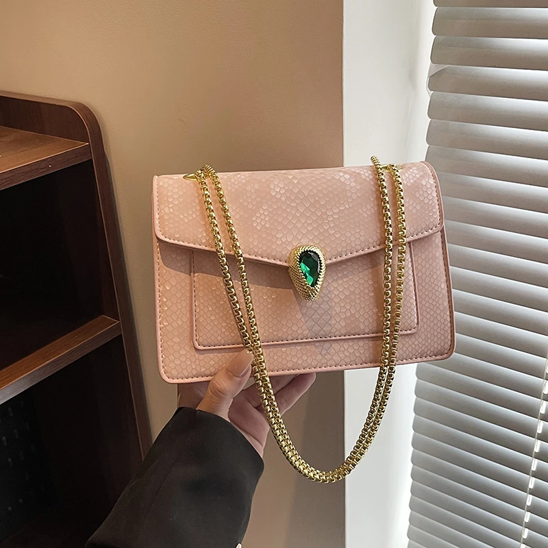 

Fashionable Crossbody Handbag With Minimalist Paris Designer Influence And Solid Color Trendy Logo
