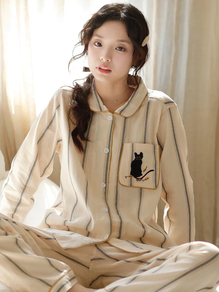 

Cotton gauze long-sleeved autumn and early winter couple pajamas for women, high-end feeling, suitable for spring and autumn.