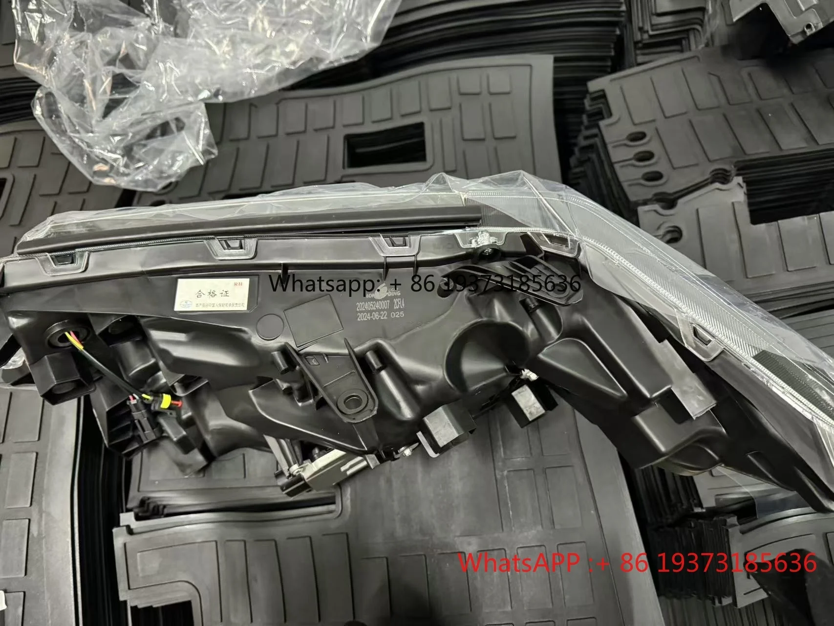 Factory Direct 4 LED Headlight for Toyota Alphard 2011-2021 Plug and Play