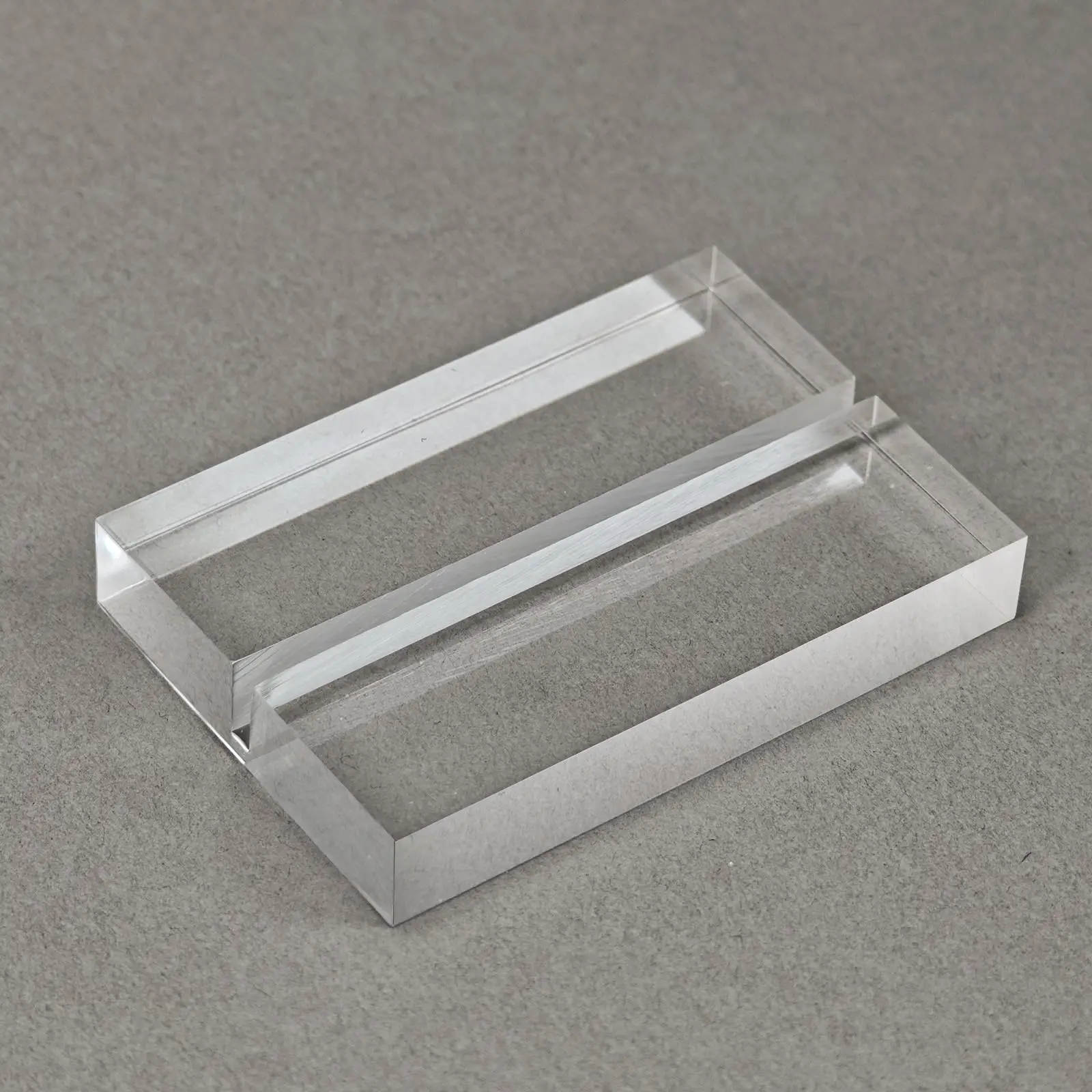 

Clear Acrylic Stand 2/3mm Slot Wedding Sign Holder,Perfect for Wedding,Table Number,Exhibition,Office,Restaurant,Business
