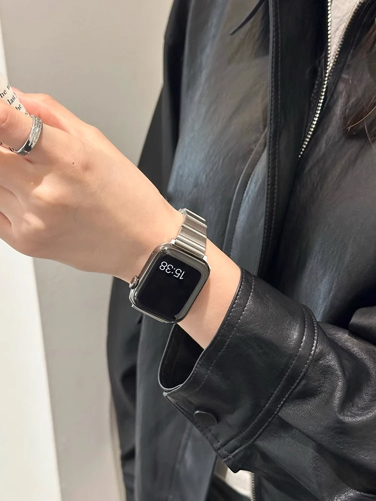 Cinturino in acciaio inossidabile di lusso per iWatch Ultra 10 9 8 7 SE 6 5 4 cinturino in metallo sottile per Apple Watch 38mm 40 41 42mm 44 45 46mm 49mm
