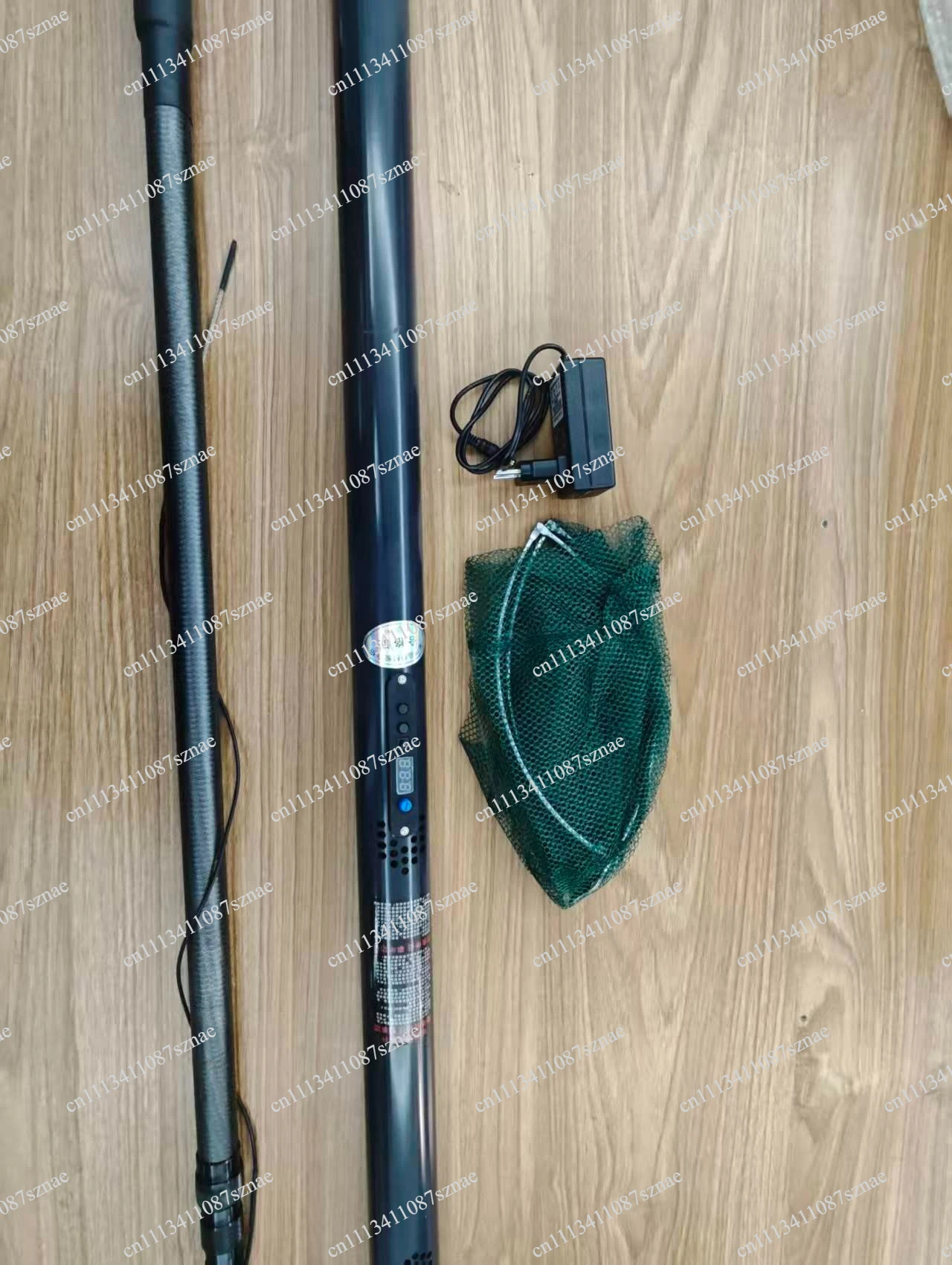 

4.2m 9000W Ultra-light Aluminum Alloy Electric Automatic Telescopic Fishing Net Foldable Hand Tool,fish net electric 물고기 전기충격뜰채