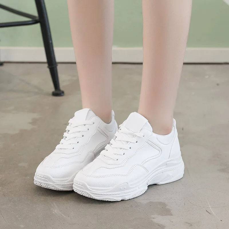 أحذية نسائية جديدة لعام 2025، أحذية رياضية كاجوال عصرية ومتعددة الاستخدامات بنعل سميك مع أحذية جري قابلة للتنفس بأربطة #1