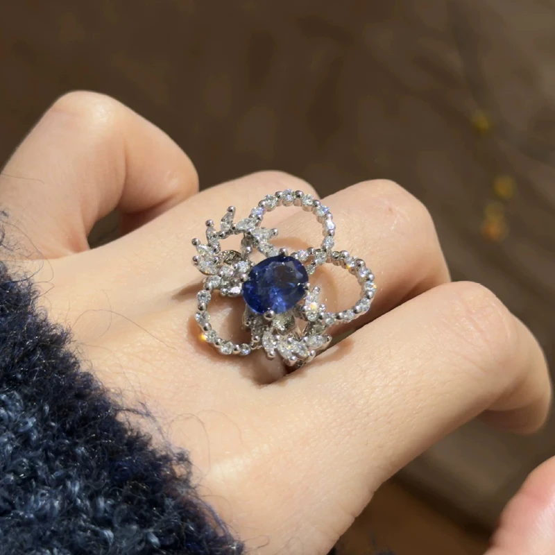 

Роскошное синее кольцо с цирконами и ажурным цветочным узором для женщин, из стерлингового серебра 925 пробы, для свадьбы, вечеринки, помолвки, модные ювелирные украшения