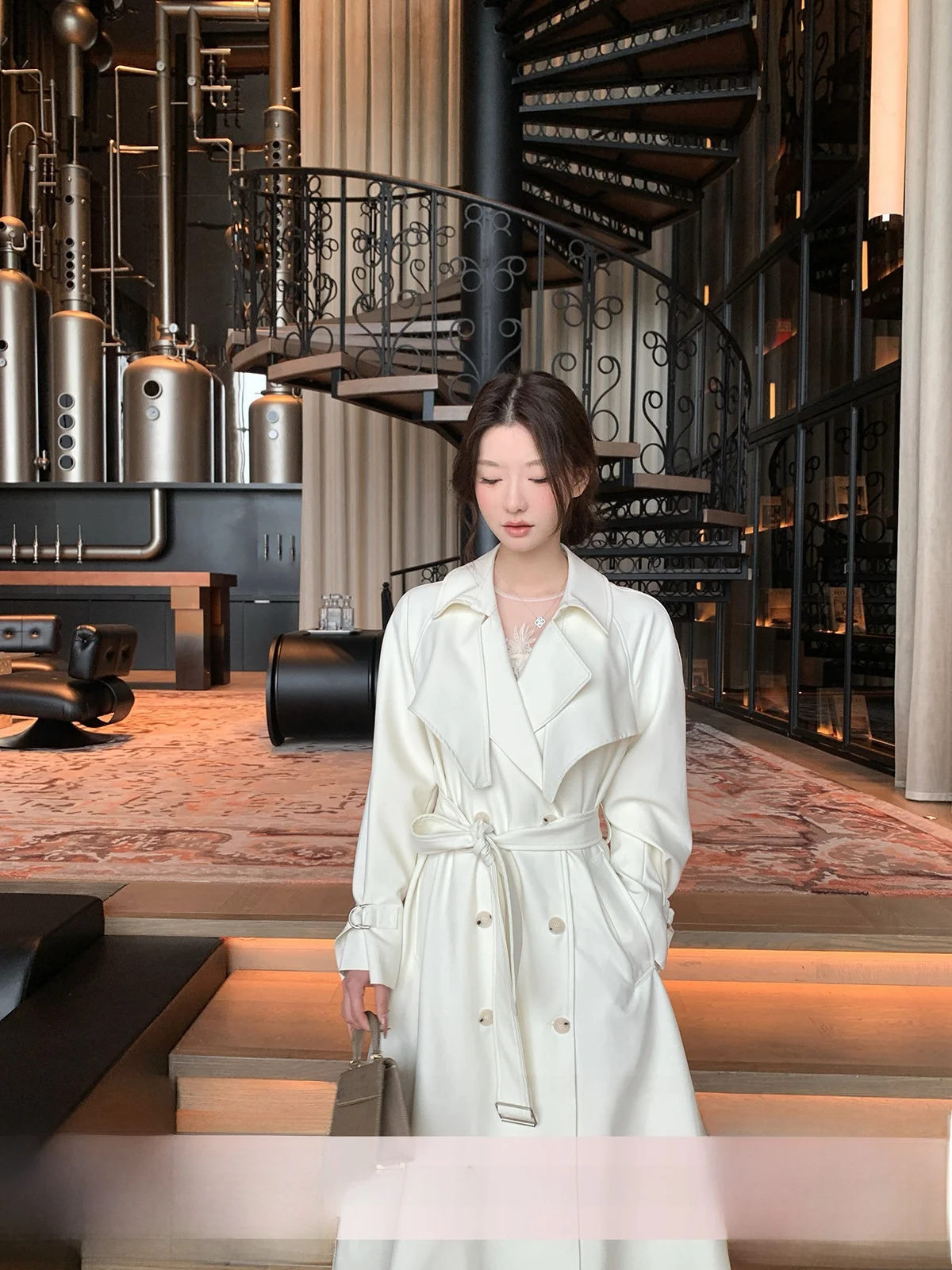 

YOLI Zhang Yuli French Sle Long White Turn-down Collar Women's Coat Autumn Loose Fit Waist-cinching Medium-length Jaet