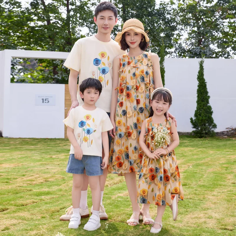 acation Family Couple Matching Parent-child Clothes Dad and Son Flower T Shirts Mom and Daughter Floral Dress Siblings Outfits