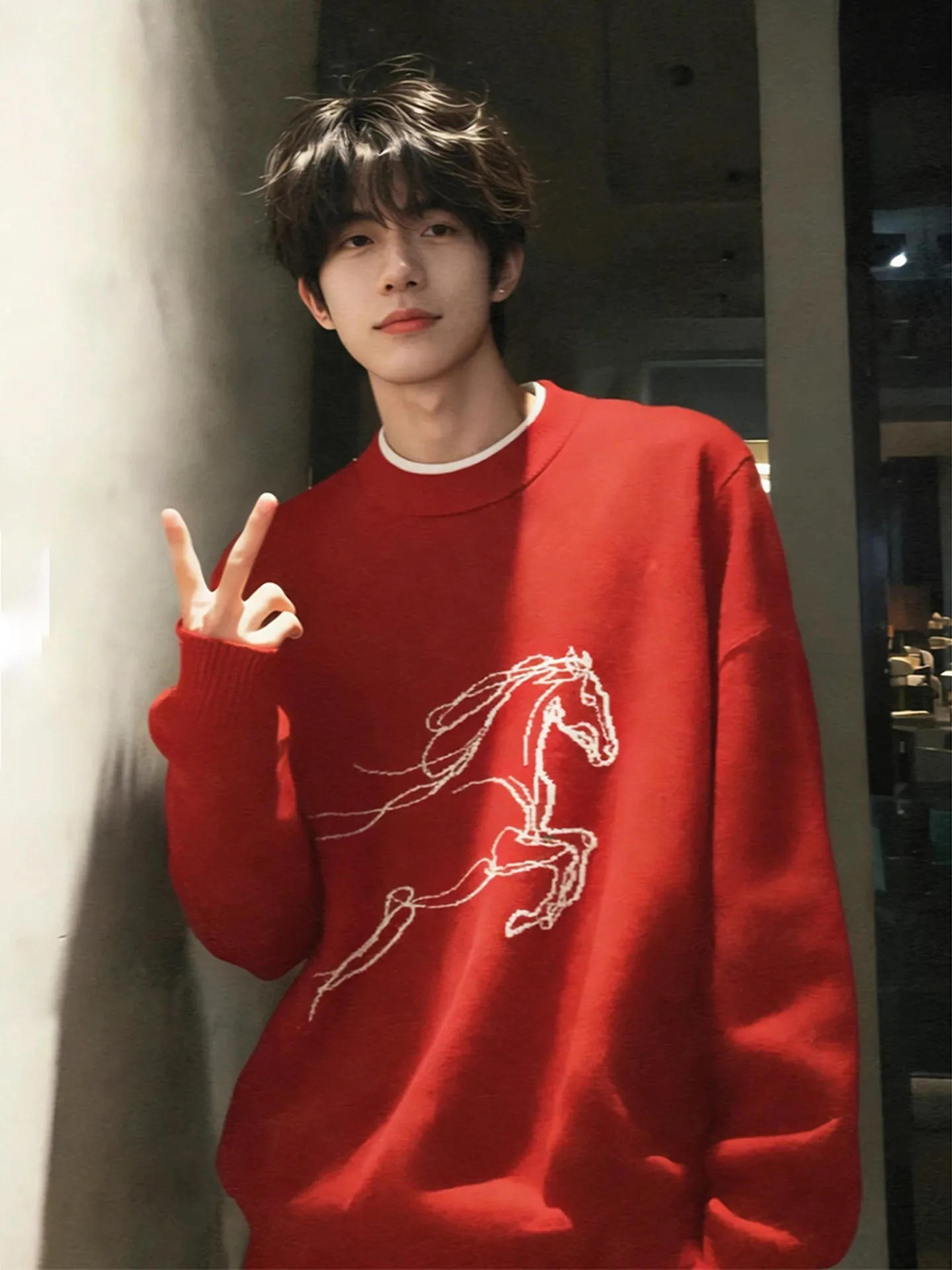 

Красный вязаный свитер для мужчин, лимитированная серия, повседневный, зимний, модный, праздничный дизайн, с длинными рукавами, круглый вырез горловины