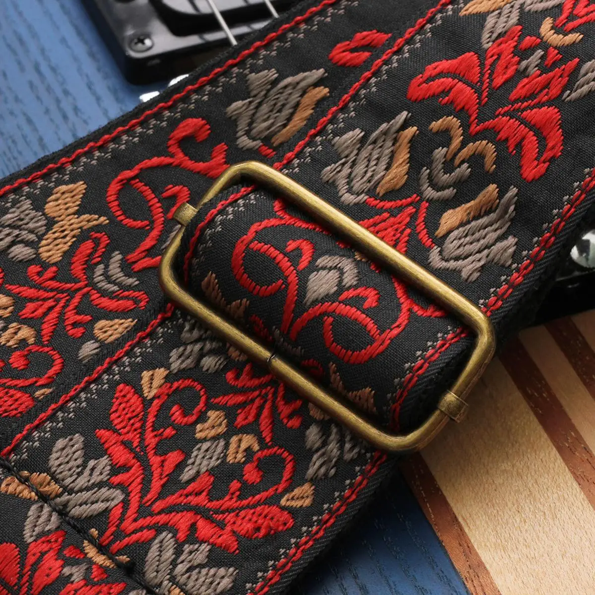 Vintage Flower Guitar Strap Genuine Leather Bohemia Style Woven Embroidery Fabric Electric Acoustic Guitar Bass Strap Belt