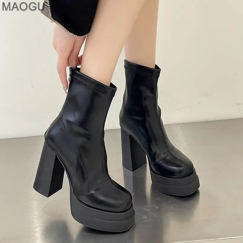 

British Style Women's Heeled Ankle Boots Back Zipper Platform Anti-Slip Sole Korean Fashion Casual Short Booties Black Leather