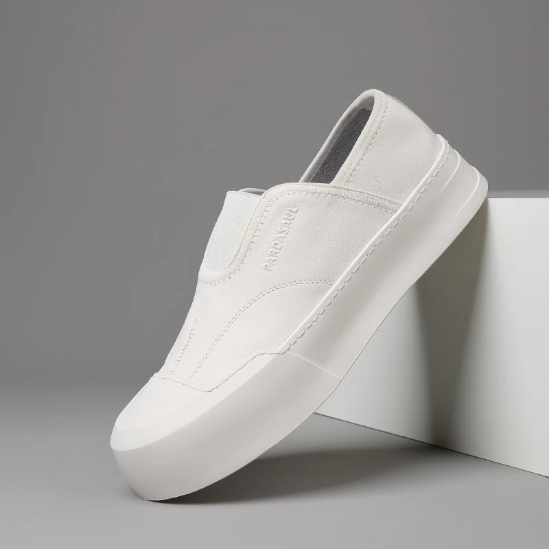 

New men's solid color loafers with low cut, lightweight and versatile casual driving shoes 250626