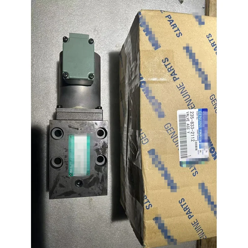 GD825A-2 Graders Solenoid Valve ASS'Y 235-833-2111