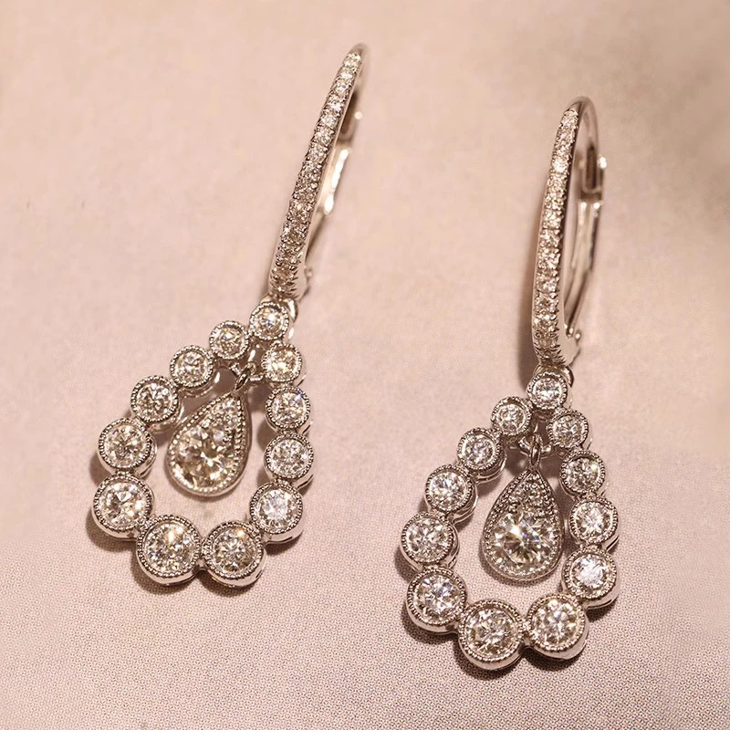 Huitan Sanfte Tropfenohrringe für Damen, doppeltes Birnen-Design, eingelegte, glänzende CZ-Modeaccessoires für Hochzeit, Party, schicker Schmuck