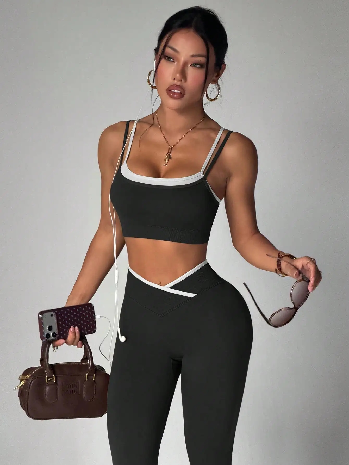 Nahtloses Yoga-Set für Damen, 2-teilig, Sport-BH, High-Waist-Leggings, verstellbare Träger, V-Taille, Po-Lifting, Workout – Detail 1
